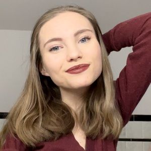 Meet your Posher, Abigail